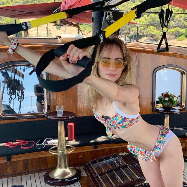 girleak.com > Suki Waterhouse > Suki Waterhouse The Fappening Sexy (29 Photos and 2 Videos)_67d8ddb742107.jpeg